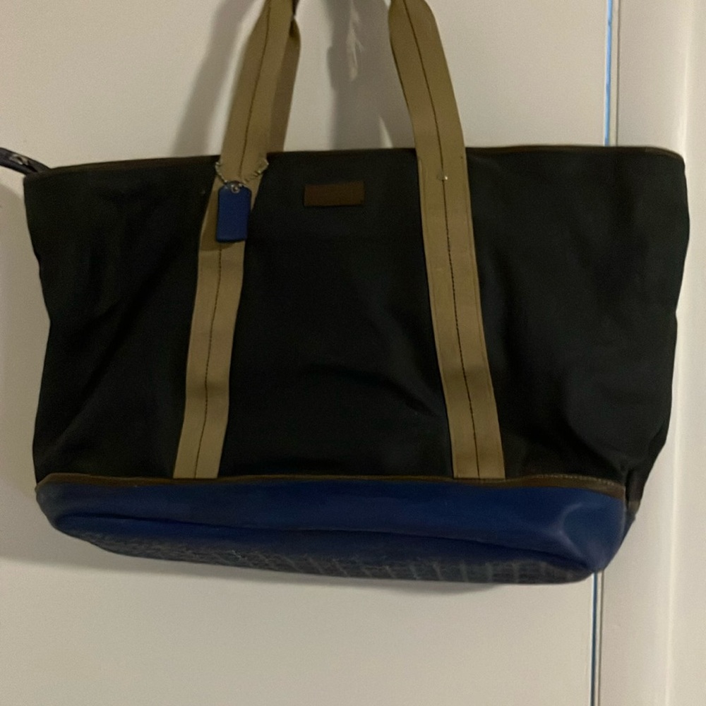Coach weekender